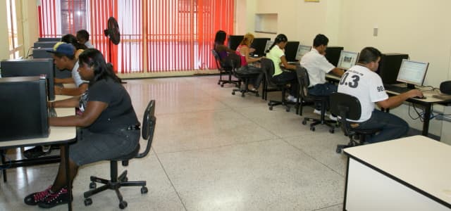 Educação abre inscrições para cursos de inclusão digital nos Telecentros