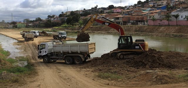 Prefeitura retira 2.109 toneladas de lixo do Turi