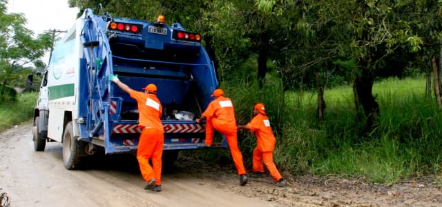 Prefeitura já devolveu R$129 mil da cobrança da taxa de lixo 98/99