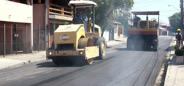 Prefeitura conclui recapeamento no Parque Santo Antônio e realiza tapa-buraco em três bairros nesta semana