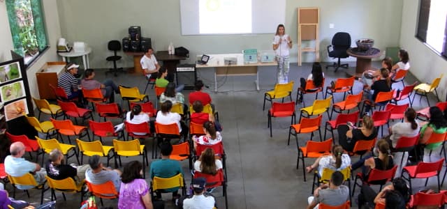 NEA faz formação de professores sobre “Correto Descarte de Resíduos”