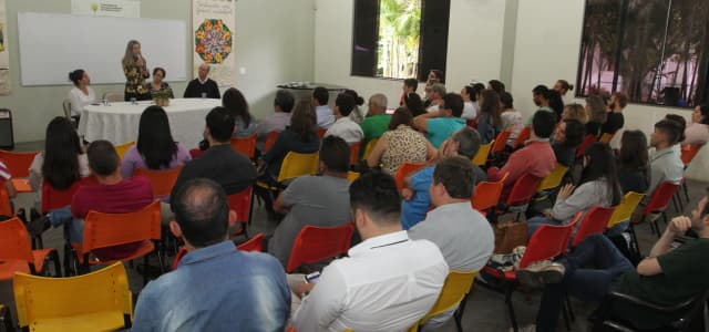 Seminário de Educação Ambiental reúne mais de 100 pessoas no Viveiro