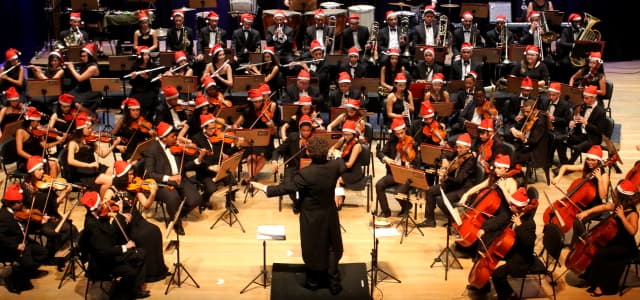 Orquestra Sinfônica Jovem de Jacareí emociona em última apresentação de 2017