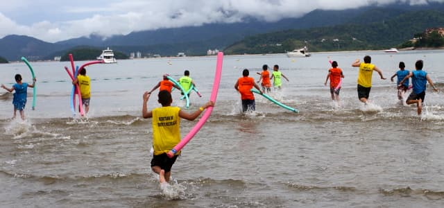 ‘Agita Férias Verão’ leva crianças de Jacareí para conhecer o litoral