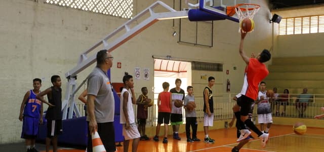 ‘Peneira’ de basquete seleciona 18 atletas