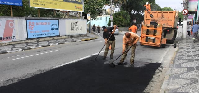 Quatro bairros de Jacareí receberam a operação Tapa-Buraco nesta semana