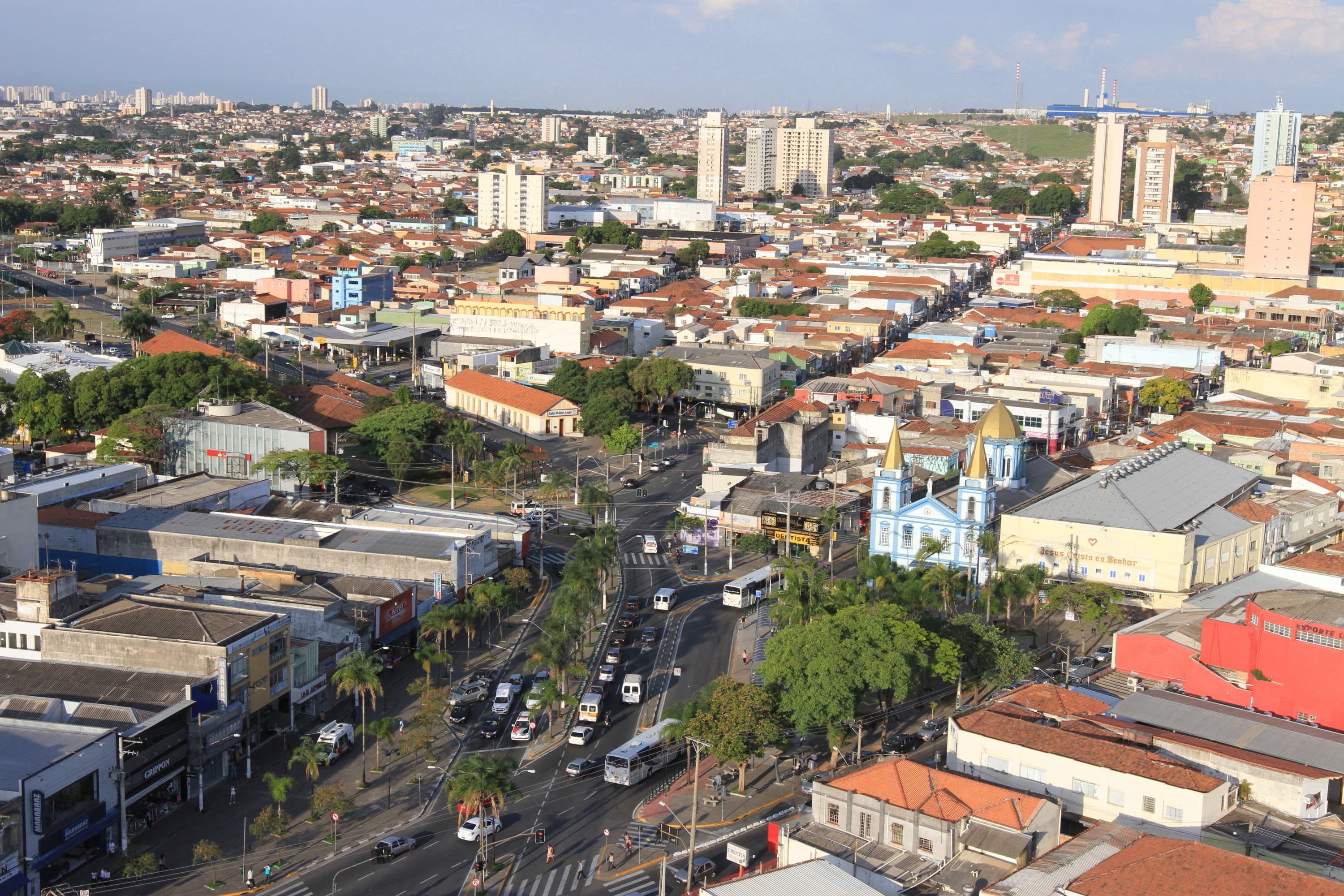 Prefeito assina investimento de 60 milhões de dólares do CAF para obras