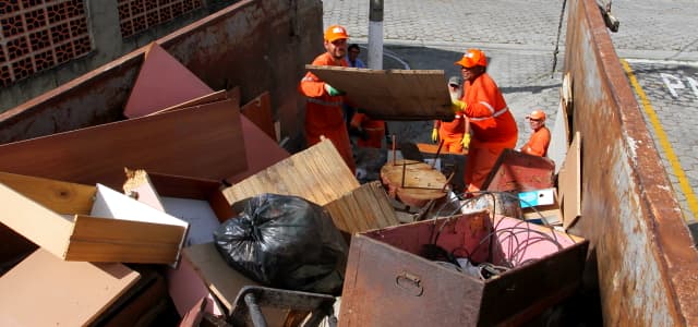 Operação Cata-Treco deste sábado (14) atende três bairros na região oeste do município