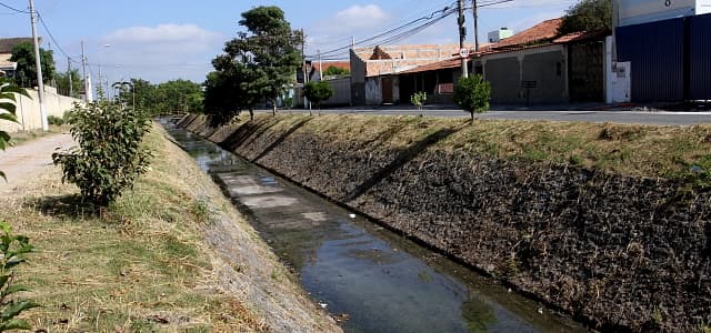 Finalizadas as obras de limpeza da Vala de Drenagem do Jardim Santa Maria