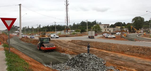Trevo da Castelo Branco tem interdição parcial