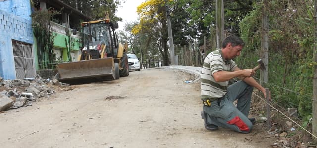 Infraestrutura realiza obras e manutenção em diversos bairros da cidade