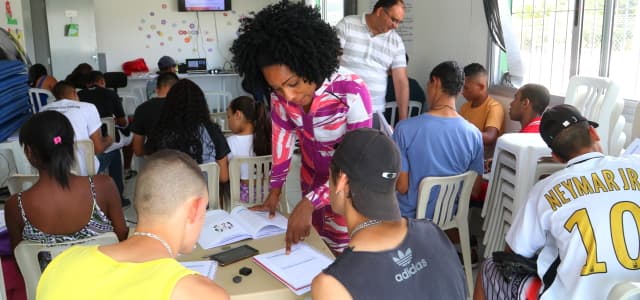 Time do Emprego tem edição especial no CRAS