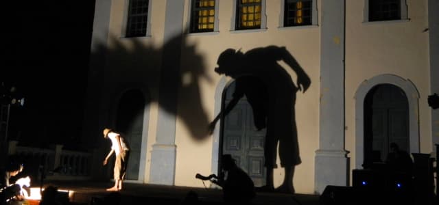 Teatro de sombras inspirado na obra ‘Morte e Vida Severina’ se apresenta em Jacareí