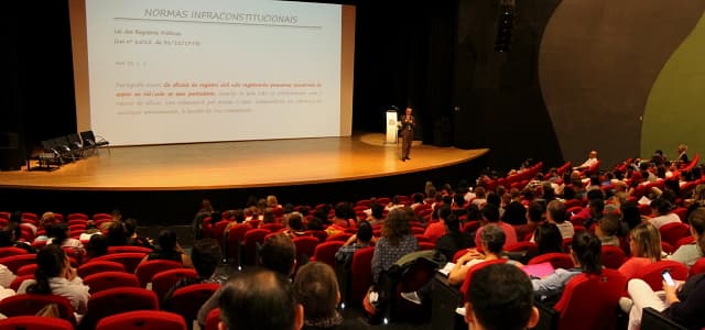 Secretaria de Saúde promove palestras sobre diversidade de gênero