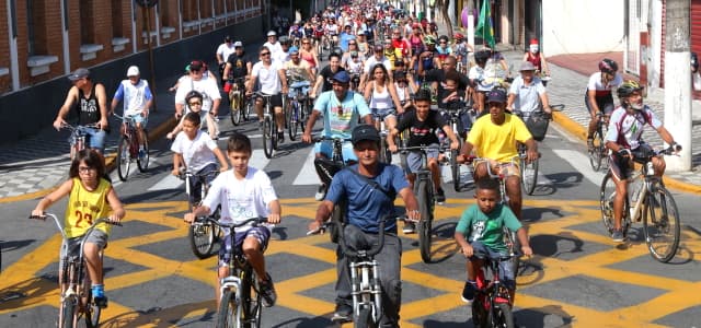 Passeio Ciclístico da Primavera reúne quase duas mil pessoas em Jacareí