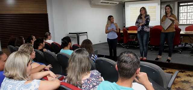 Assistência Social promove treinamento para funcionários do AtendeBem