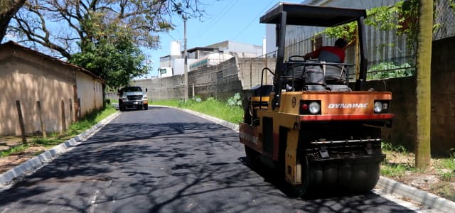 Moradores do Jardim Esperança comemoram chegada do asfalto
