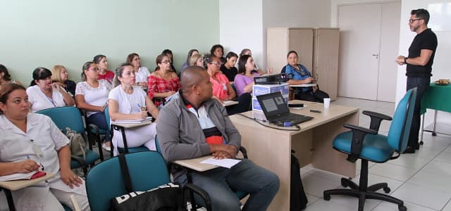 Profissionais de enfermagem são capacitados para assistência na realização de pré-natal de baixo risco