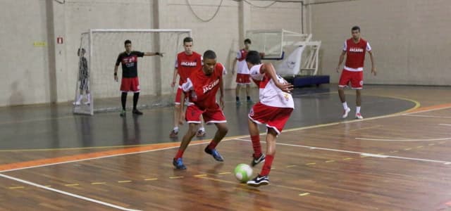 Esportes promove seletiva de futsal neste sábado (23)