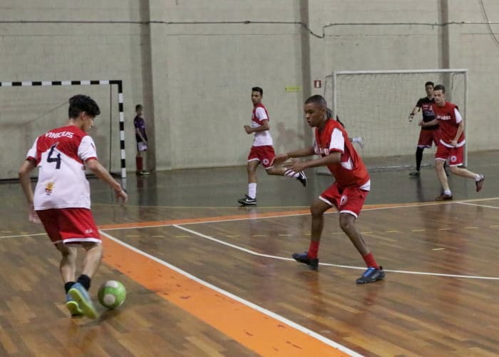 Prefeitura realiza no sábado seletivas para basquete masculino e futsal feminino