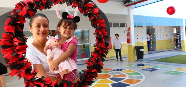 Emoção marca a entrega das creches Pq. dos Príncipes e Santa Marina