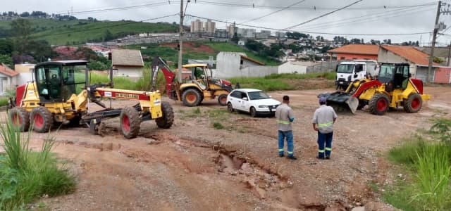 Infraestrutura realiza manutenção em vias do Jardim do Marquês