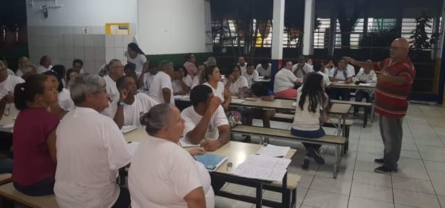 Alunos de EJA estão recebendo noções de Empreendedorismo