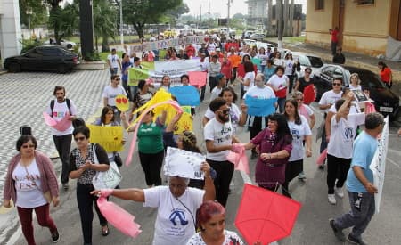 Caminhada da Luta Antimanicomial reúne 200 pessoas em Jacareí
