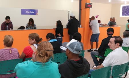 Farmácia de Alto Custo inicia atividades em novo prédio