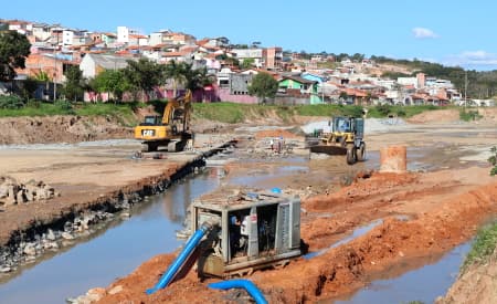 Obras no córrego do Turi seguem em ritmo acelerado