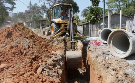 Igarapés: Drenagem, pavimentação e reforma seguem no bairro