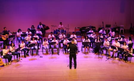 Tocando o Futuro emociona público na última apresentação do ano