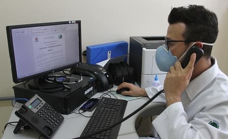 Sem adiar consultas de especialistas, Secretaria de Saúde de Jacareí realiza atendimento via telefone