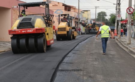 Pavimentações: Avenida Amazonas e Rua Francisco Teodoro recebem novas obras de infraestrutura