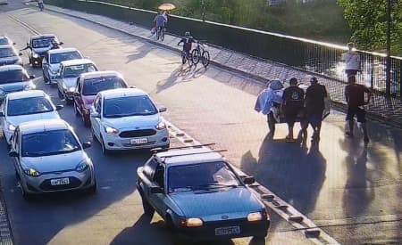 COI de Jacareí ajuda na prisão de indivíduos por furto
