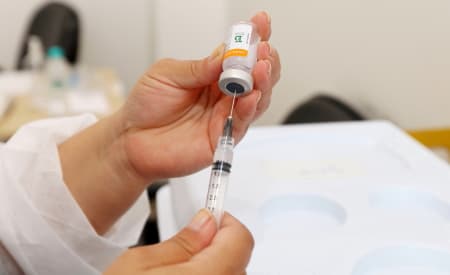 Jacareí aplica segunda dose da Coronavac na terça-feira (13)