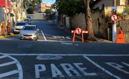 Trecho da Rua Olímpio Catão recebe alteração de sentido de tráfego