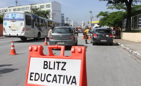 Semana do Motorista realiza ações com agentes públicos, motoristas e jovens
