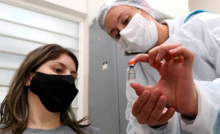 Vacina! Jacareí imuniza pessoas acima de 30 anos no sábado (24); confira os horários para cada público