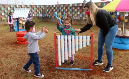 Parque Sonoro anima crianças em creche no Maria Amélia