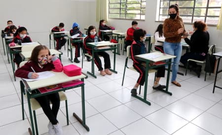 Educação de Jacareí realiza Semana da Alfabetização