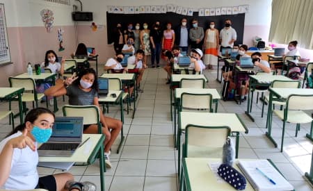 Técnicos da Finlândia visitam escolas municipais de Jacareí