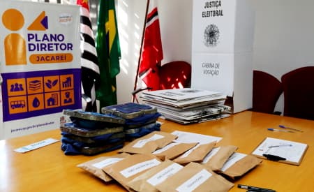 Urnas da votação para o Conselho Gestor são preparadas em solenidade pública