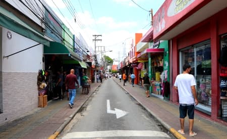 Compras de Natal: Rua Acrísio Santana será fechada a partir deste sábado (11)