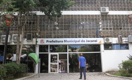 Confira o que abre e o que fecha no feriado de 15 de novembro, em Jacareí