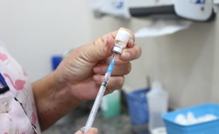 Jacareí inicia vacinação contra a Covid-19 para crianças de 6 a 11 meses de idade, na segunda (6)