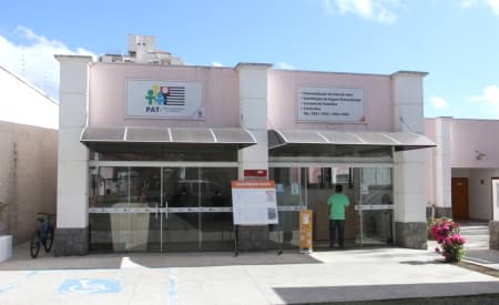 PAT de Jacareí recebe visita da Coordenadora de Operações