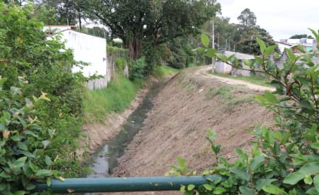 Justiça confirma! Obras nos imóveis particulares vizinhos à vala do Jardim Siesta estão permitidas