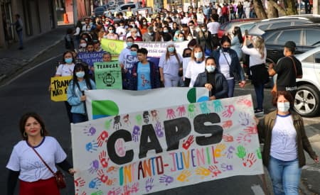 Cerca de 150 pessoas participam da IV Caminhada em favor da Luta Antimanicomial, em Jacareí