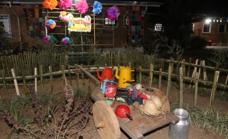 Festa Junina! Usuários da Casa de Passagem se divertem com música, dança e comidas típicas